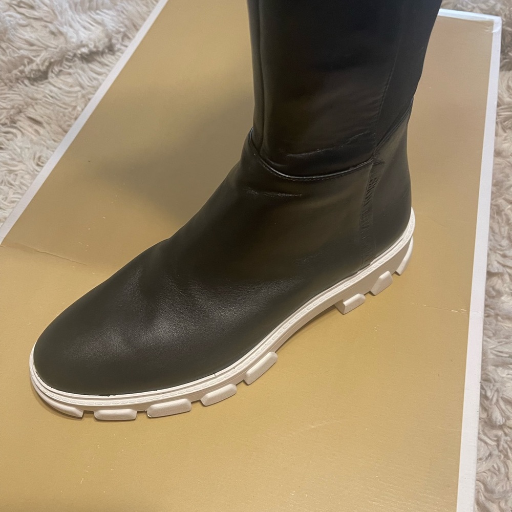 MICHAEL Michael Kors Black Leather Lace-Up Boots with White Sole